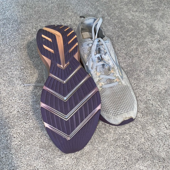 Brooks running shoes - Picture 2 of 2